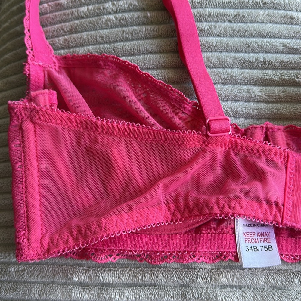 Pink Lace Bra - Picture 5 of 5
